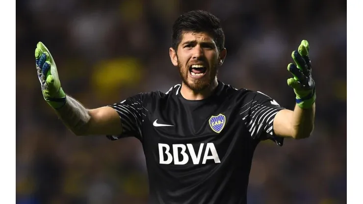 Agustín Rossi es cuestionado por los hinchas de Boca.