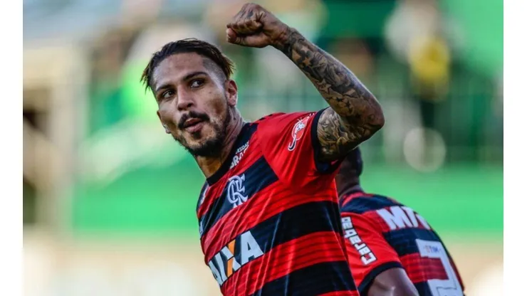 PUÑO CERRADO. Paolo Guerrero confía en todavía poder estar en el Mundial de Rusia 2018.