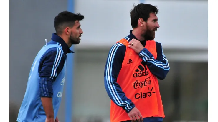 Agüero descartó poder llegar a compartir club con Messi