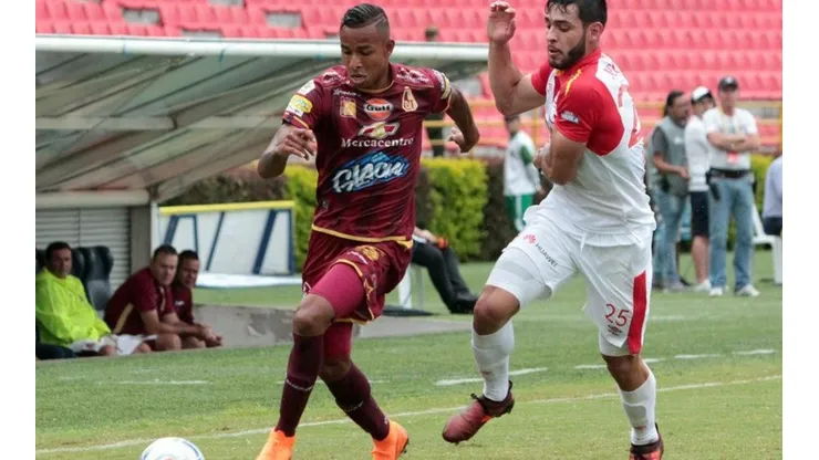 VELOCIDAD POR LA BANDA. Sebastián Villa con los colores de Deportes Tolima.