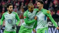 En medio Daniel Didavi, goleador de Wolfsburg en la Bundesliga.