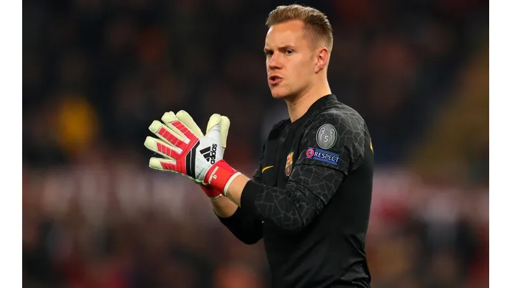 Ter Stegen le dio fuerzas a Dani Alves