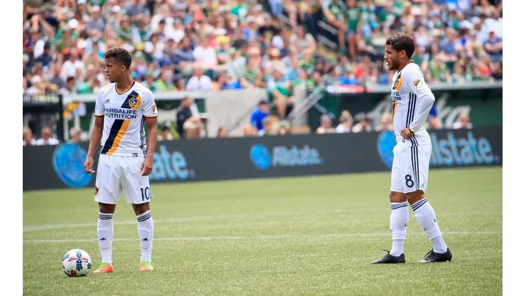 Afición del LA Galaxy pone en duda lesiones de hermanos Dos Santos
