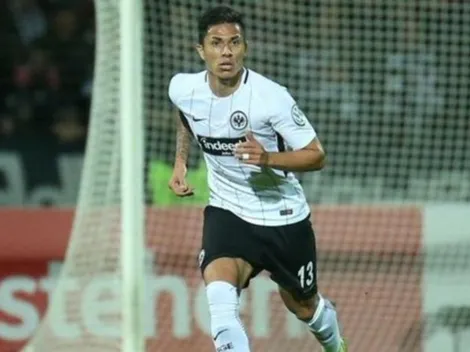 Eintracht Frankfurt adquirió a Carlos Salcedo de forma definitiva