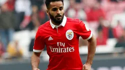 Vuelve Douglas, el futbolista que nadie quiere en Barcelona