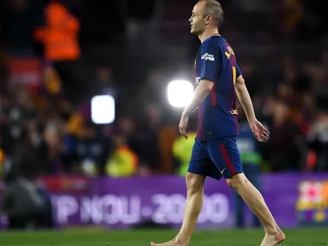 Iniesta rompió el silencio y dio dos pistas sobre su futuro