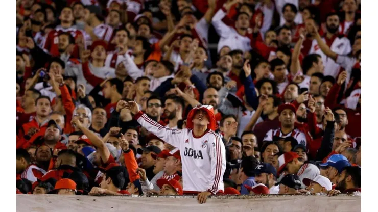 Los hinchas de River dijeron presente en el Monumental.