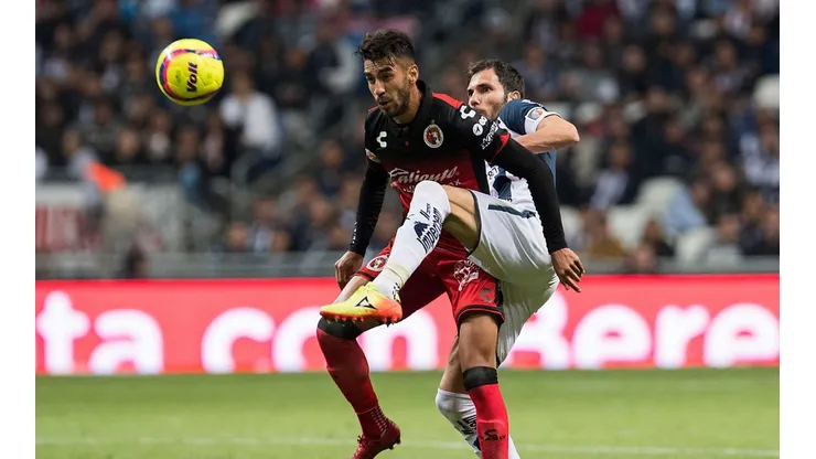 Foto de Lucero enfrentando a Rayados