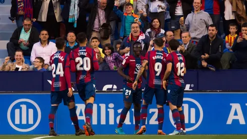 Levante le metió cinco al Barcelona campeón y lo dejó sin invicto