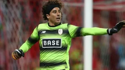 El Standard Lieja de Memo Ochoa quedó a un triunfo de clasificar a la Champions.
