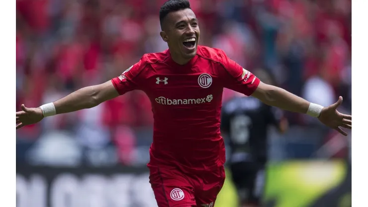 Triplete de Uribe para meter a Toluca en la final.