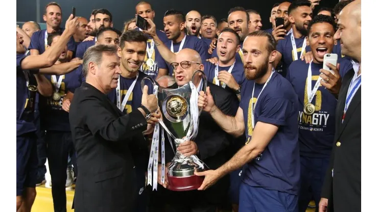 APOEL consiguió este domingo la liga chipriota (Foto: @apoelfcofficial)