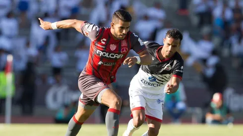 Miguel Ponce en el juego ante Lobos.