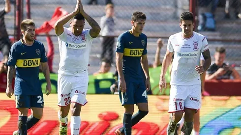 Chávez cumplió con la ley del ex y empató el partido en el final.