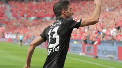 Foto de Lucas Alario celebrando el go