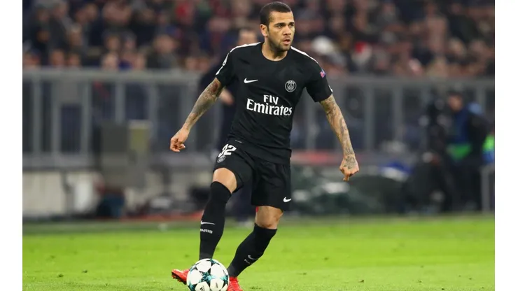 Dani Alves se pierde el Mundial