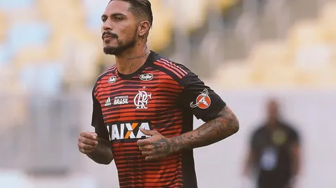 Paolo Guerrero con la camiseta de Flamengo.