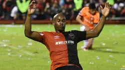 UN 9 LEAL. El portugués hizo todo bien y convirtió los dos goles que, lamentablemente, no alcanzaron.