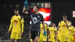 Foto de Agustín Marchesín saliendo ayer del estadio