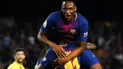 FELIZ DE JUGAR. Yerry Mina abraza a Dembélé tras su gol ante Villarreal (Foto: Getty).