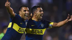 FESTEJA EL XENEIZE. La felicidad de los jugadores de Boca tras el gol de Pablo Pérez (Foto: Getty).