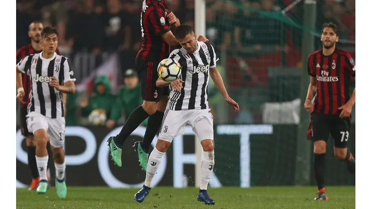 Foto de los jugadores de Juventus ante Milan.