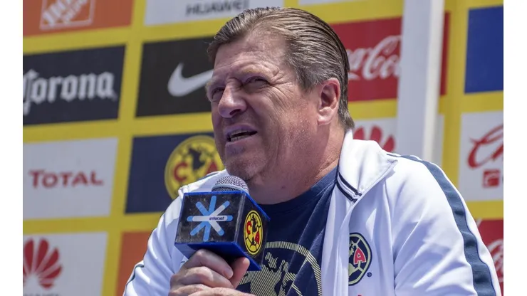 Miguel Herrera, técnico de América durante una conferencia de prensa (Foto: Mexsport)