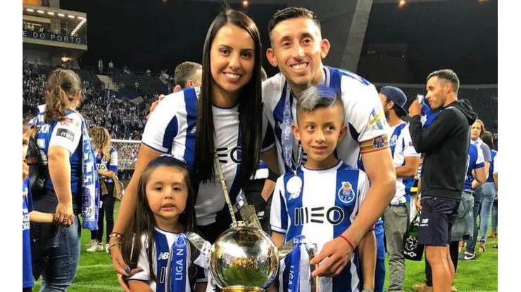 Héctor Herrera llegó a Porto en 2013, desde entonces no había alzado ningún título (Foto: @FCPorto)