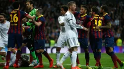 Foto de Neymar enfrentando al Real Madrid con Barcelona.