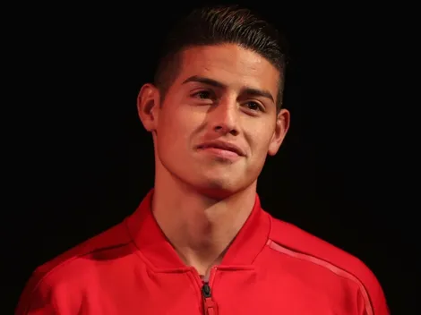 Se puso los lentes: James robó suspiros en Instagram