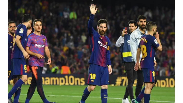 Messi le regaló una selfie a Rivaldo tras el clásico entre Barcelona y Real Madrid