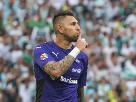 Portero de Santos Jonathan Orozco se burla de Tigres con polémico mensaje