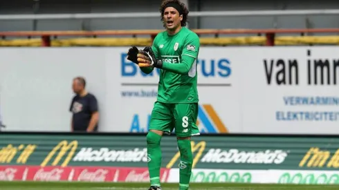 MEMO CRACK. Ochoa y una atajada de otro partido.