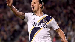 A Ibrahimovich se le salió la cadena
