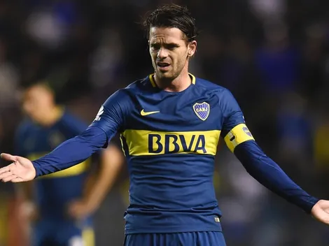 ¡Cuidado Fernando! Gago se comió un hermoso túnel en su vuelta al fútbol