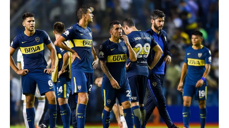 Foto de los jugadores de Boca sufriendo en la Bombonera.