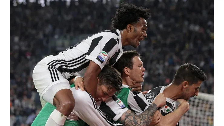FESTEJA EL LÍDER. Juventus celebra el tanto de Khedira en el triunfo ante Bologna (Foto: Getty).