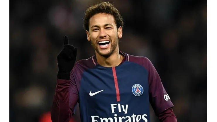 VOLVIÓ A SONREÍR. Neymar demostró que va a llegar en condiciones para Rusia 2018.
