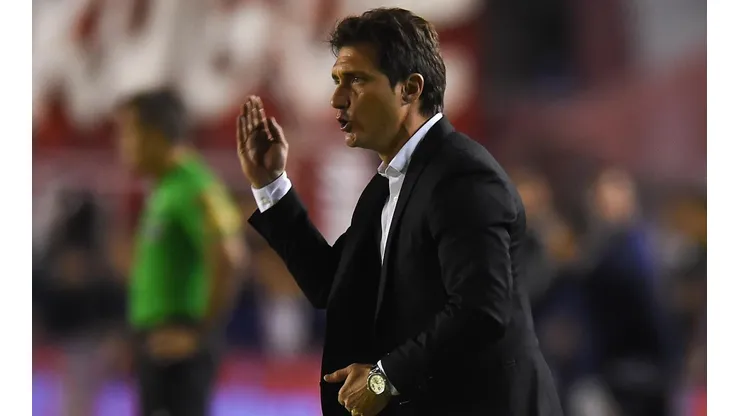 Guillermo Barros Schelotto terminó enojado por el arbitraje de Junior-Boca.