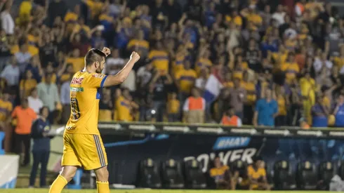 Dos "zarpazos" de Tigres a Santos