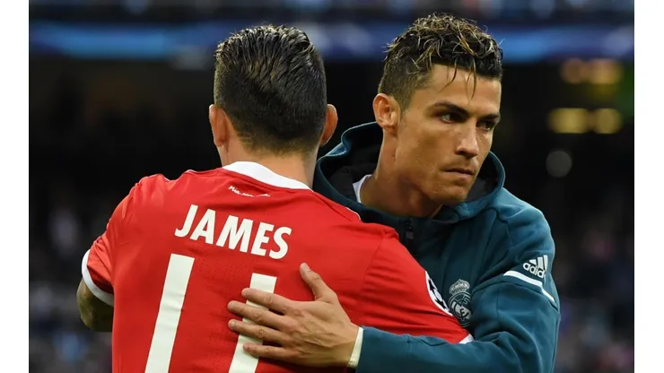 Foto de James Rodríguez junto a Cristiano Ronaldo.