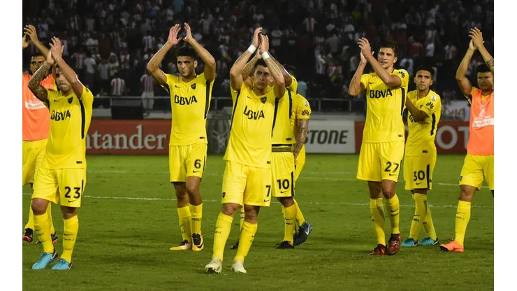 Foto de los jugadores de Boca ayer ante Alianza Lima.