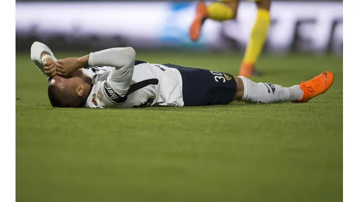 _CUARTOS_FIN_PUM_AME_ - Action photo of the Pumas vs America match corresponding to the Quarterfinals of Liga BBVA Bancomer MX of the Clausura 2018 Tournament in Ciudad Universitaria.Foto de accion del partido Pumas vs America correspondiente a los Cuartos de Final de Ida de la Liga BBVA Bancomer MX del Torneo Clausura 2018 en Ciudad Universitaria.