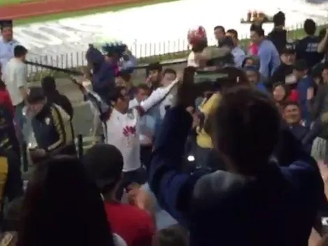 Reprobable: Aficionados de Pumas baña en cerveza a fan del América