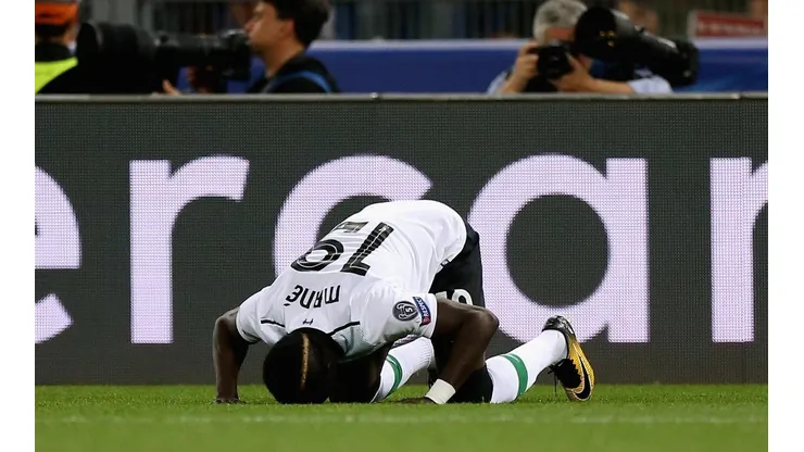FESTEJO DE GOL. Antes del taco, Mané ya le había marcado a la Roma en el Olímpico (Foto: Getty).