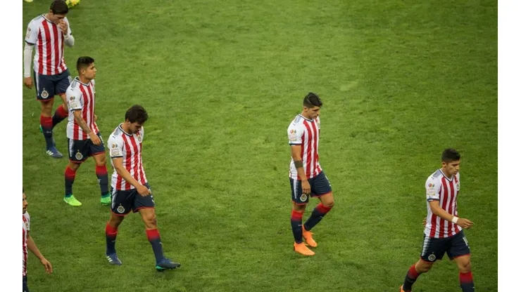 SIN RESPUESTAS. Chivas terminó anteúltimo en el Clausura 2018 de la Liga MX.