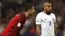 ENFRENTADOS. Cristiano Ronaldo y Arturo Vidal en la Copa Confederaciones 2017 (Foto: Getty).