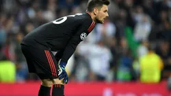 TRAGAME TIERRA. Ulreich sufre el gol de Benzema, que terminó por eliminar al Bayern Múnich (Foto: Getty).