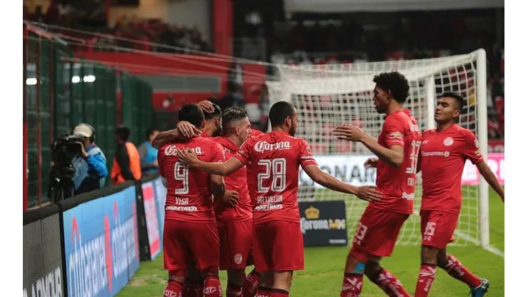 Toluca, a romper la maldición del superlíder