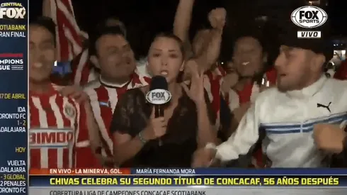 Captura del video de la agresión que sufrió la periodista.